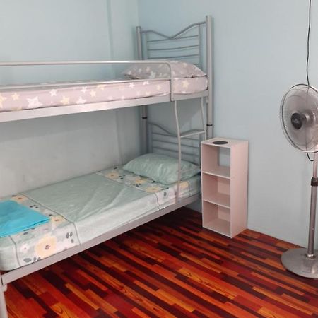 Homestay Idaman Tun Hussein - Harga Untuk 1 Rumah ,1 Bilik ,1 Bilik Air 4 Single Bed - Not Sharing Perai Exterior foto