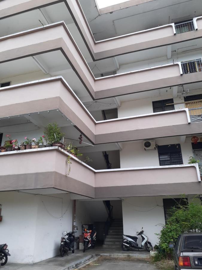 Homestay Idaman Tun Hussein - Harga Untuk 1 Rumah ,1 Bilik ,1 Bilik Air 4 Single Bed - Not Sharing Perai Exterior foto